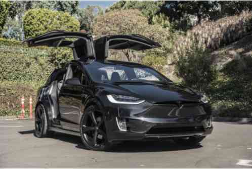 Tesla Model X SUV (2016)