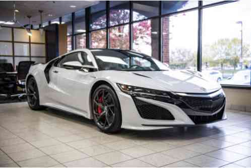 Acura NSX Base Coupe 2-Door (2017)