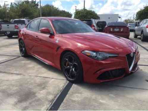 Alfa Romeo Giulia Quadrifoglio (2017)