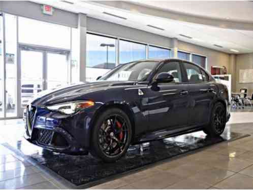 Alfa Romeo Giulia Quadrifoglio -- (2017)