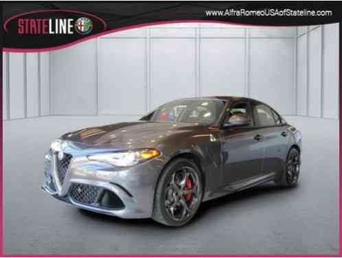 Alfa Romeo Giulia Quadrifoglio (2017)