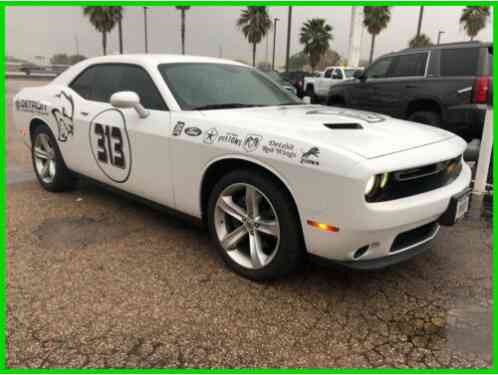 Dodge Challenger SXT (2017)