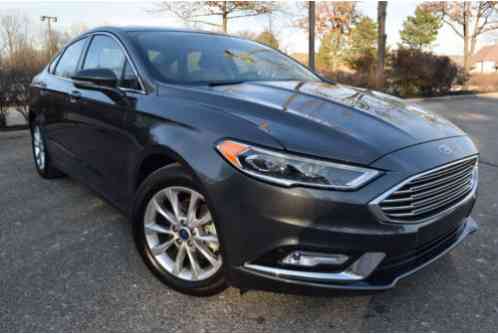 Ford Fusion SE-EDITION Sedan 4-Door (2017)