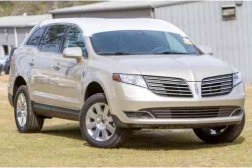 Lincoln MKT (2017)