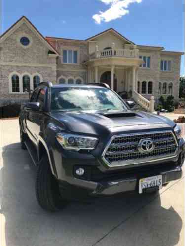 Toyota Tacoma TRD Sport (2017)