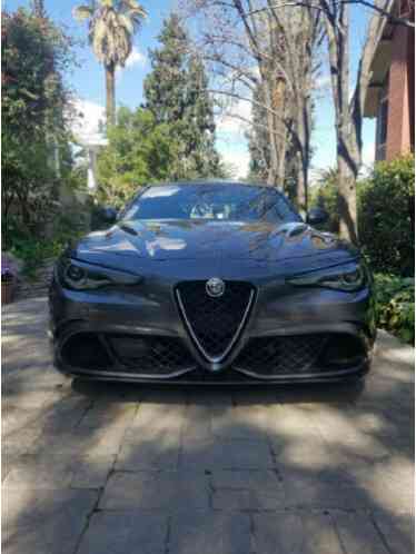 Alfa Romeo Giulia Quadrifoglio (2018)