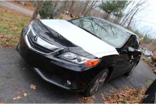 Acura ILX Technology Package (2013)