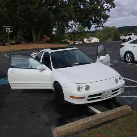 Acura Integra hatchback (1995)