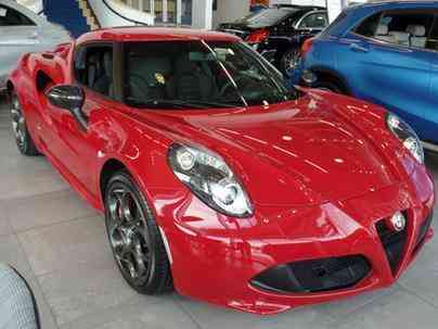 Alfa Romeo 4C (2015)