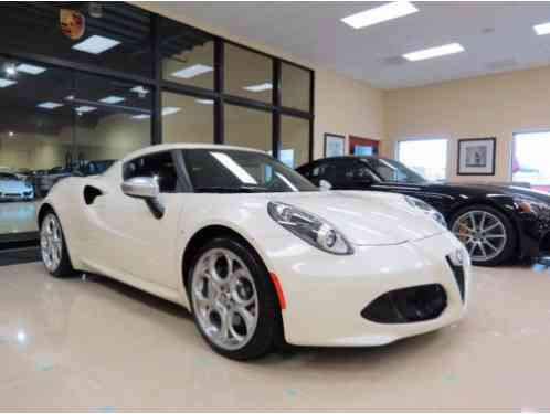 2015 Alfa Romeo 4C Coupe ONLY 850 MILES * PEARL WHITE * SPORT EXHST * WHEEL