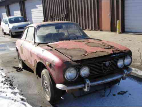 Alfa Romeo GTV GTA, GT Veloce (1974)