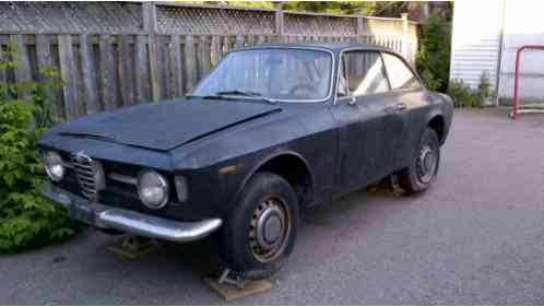 Alfa Romeo GTV Step Nose GT 1300 GT (1968)