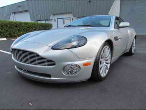 Aston Martin Vanquish V12 (2003)