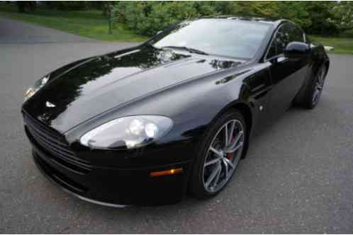 Aston Martin Vantage (2010)