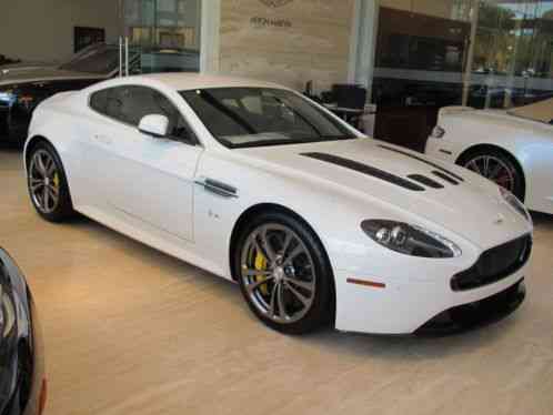 Aston Martin Vantage V12 VANTAGE S (2015)