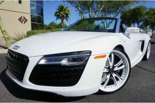 2014 Audi R8 14 R8 V10 Convertible Spyder ONLY 2k MILES