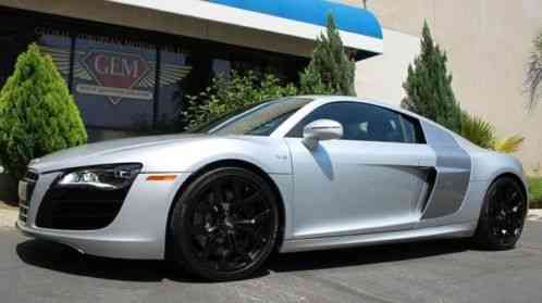 Audi R8 5. 2L (2011)