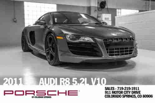 Audi R8 5. 2L (2011)