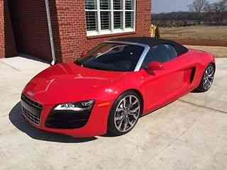 Audi R8 V10 Spyder (2012)