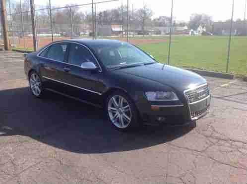 2007 Audi S8