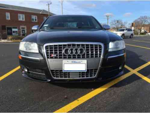 Audi S8 (2007)