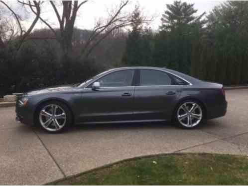 2013 Audi S8