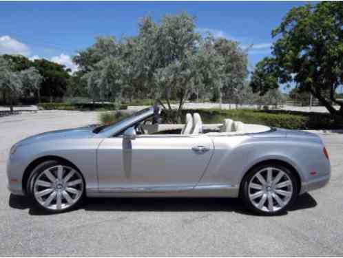 Bentley Continental GTC (2012)