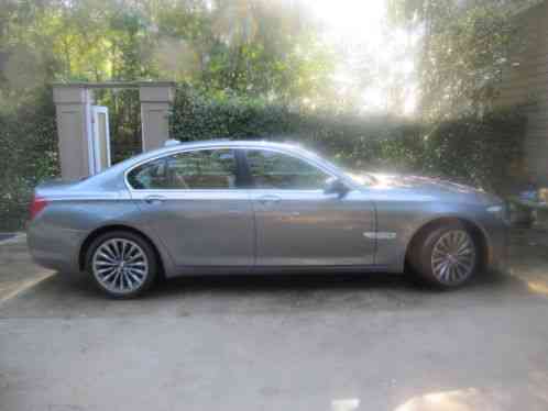 BMW 7-Series 740i (2011)