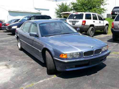 BMW 7-Series (2001)