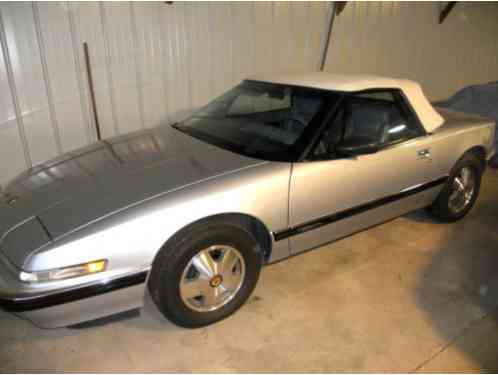 Buick Reatta (1990)