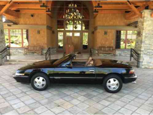 Buick Reatta Convertable (1990)