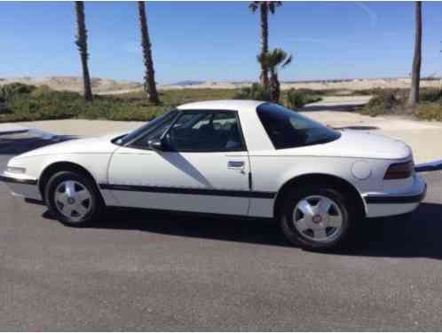 Buick Reatta Sports car (1989)