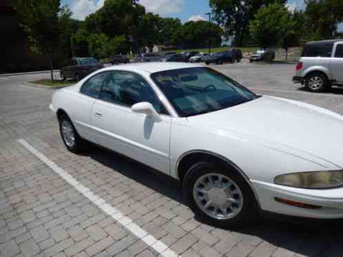 Buick Riviera (1995)