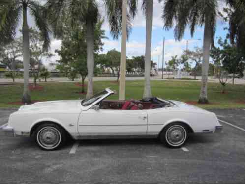 Buick Riviera CONVERTIBLE (1982)