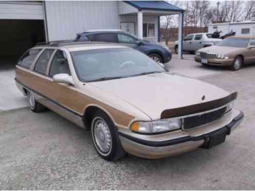 Buick Roadmaster Bubble Top Moon (1996)