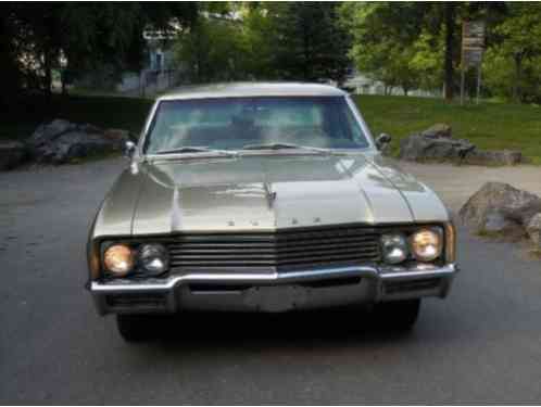 Buick: Skylark LEATHERETTE CHAMPAGNE