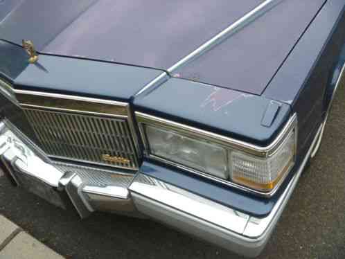 Cadillac Brougham (1990)