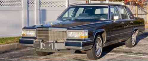 Cadillac Brougham STS (1992)
