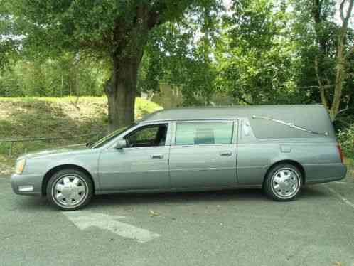 Cadillac DeVille Hearse (2003)