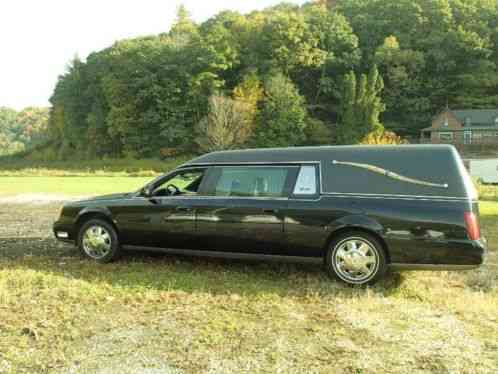 Cadillac DeVille Hearse (2003)