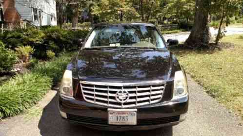 Cadillac DTS (2006)