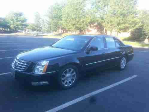 Cadillac DTS (2010)