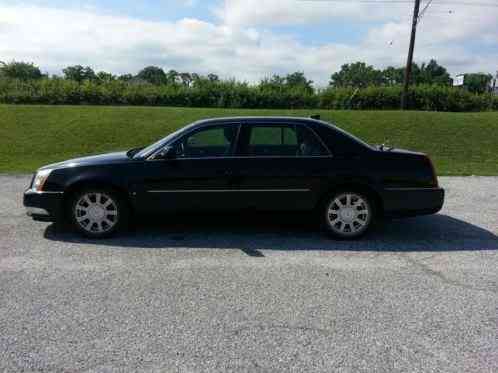 Cadillac DTS (2009)