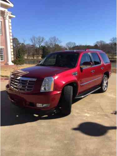 Cadillac Escalade AWD 4dr Luxury (2010)