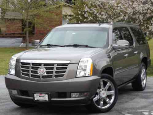 2011 Cadillac Escalade Back Up Cam Third Row Cooled Seat Sunroof Dual DVD