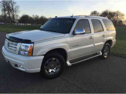 2005 Cadillac Escalade Base Sport Utility