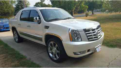 Cadillac Escalade EXT (2012)