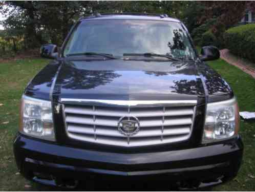 Cadillac Escalade SUV (2005)