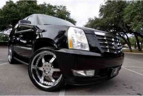 Cadillac Escalade SUV 3rd Row w/ (2007)