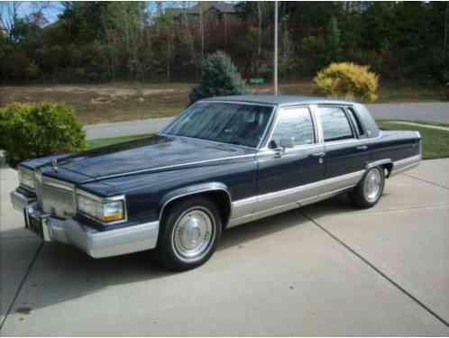 Cadillac Fleetwood BROUGHAM (1990)